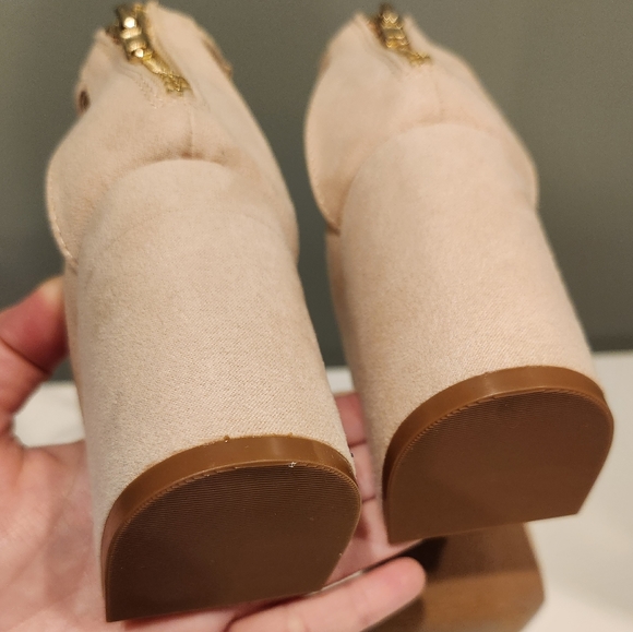 NWOT! HEELS | TAN SUEDE size 6.5 - Picture 2 of 10